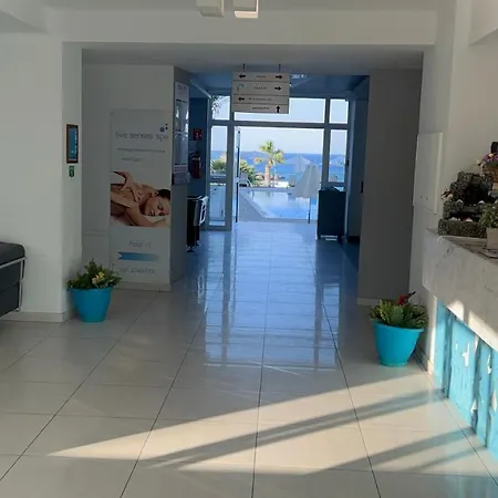 Lovely Cozy One Bedroom With Pool プロタラス