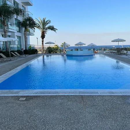 Lovely Cozy One Bedroom With Pool プロタラス