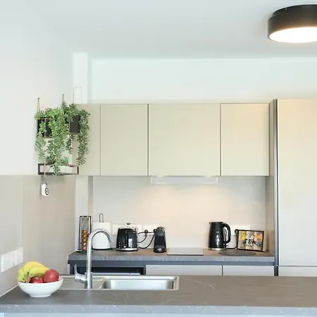 Lovely Cozy One Bedroom With Pool アパート *