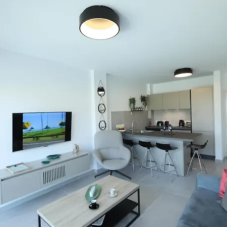 Lovely Cozy One Bedroom With Pool *