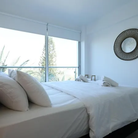 Lovely Cozy One Bedroom With Pool アパート