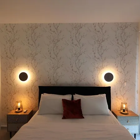 Lovely Cozy One Bedroom With Pool Apartament