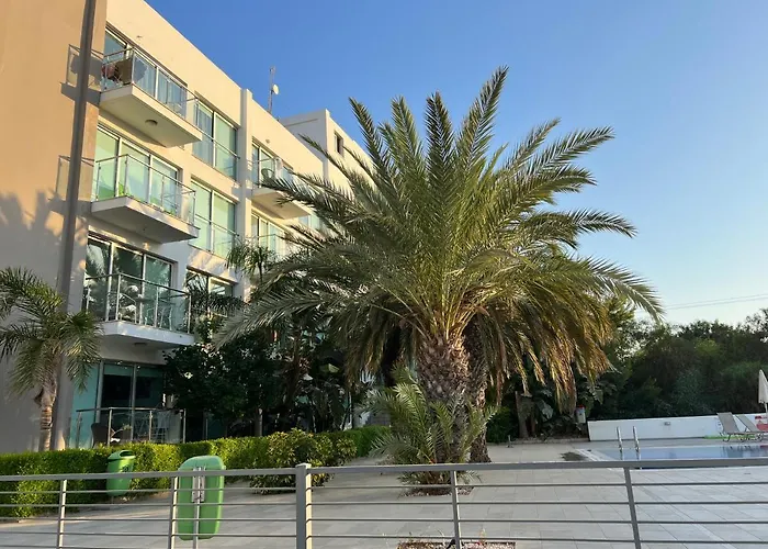 Lovely Cozy One Bedroom With Pool Apartmán *