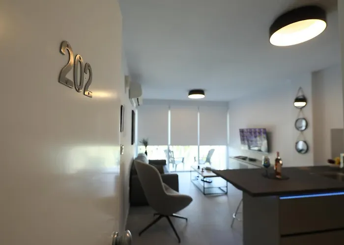 Apartmán Lovely Cozy One Bedroom With Pool