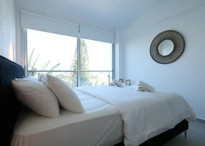 Lovely Cozy One Bedroom With Pool Apartmán