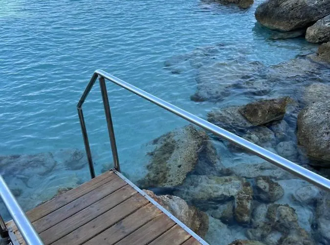 Lovely Cozy One Bedroom With Pool Apartmán *